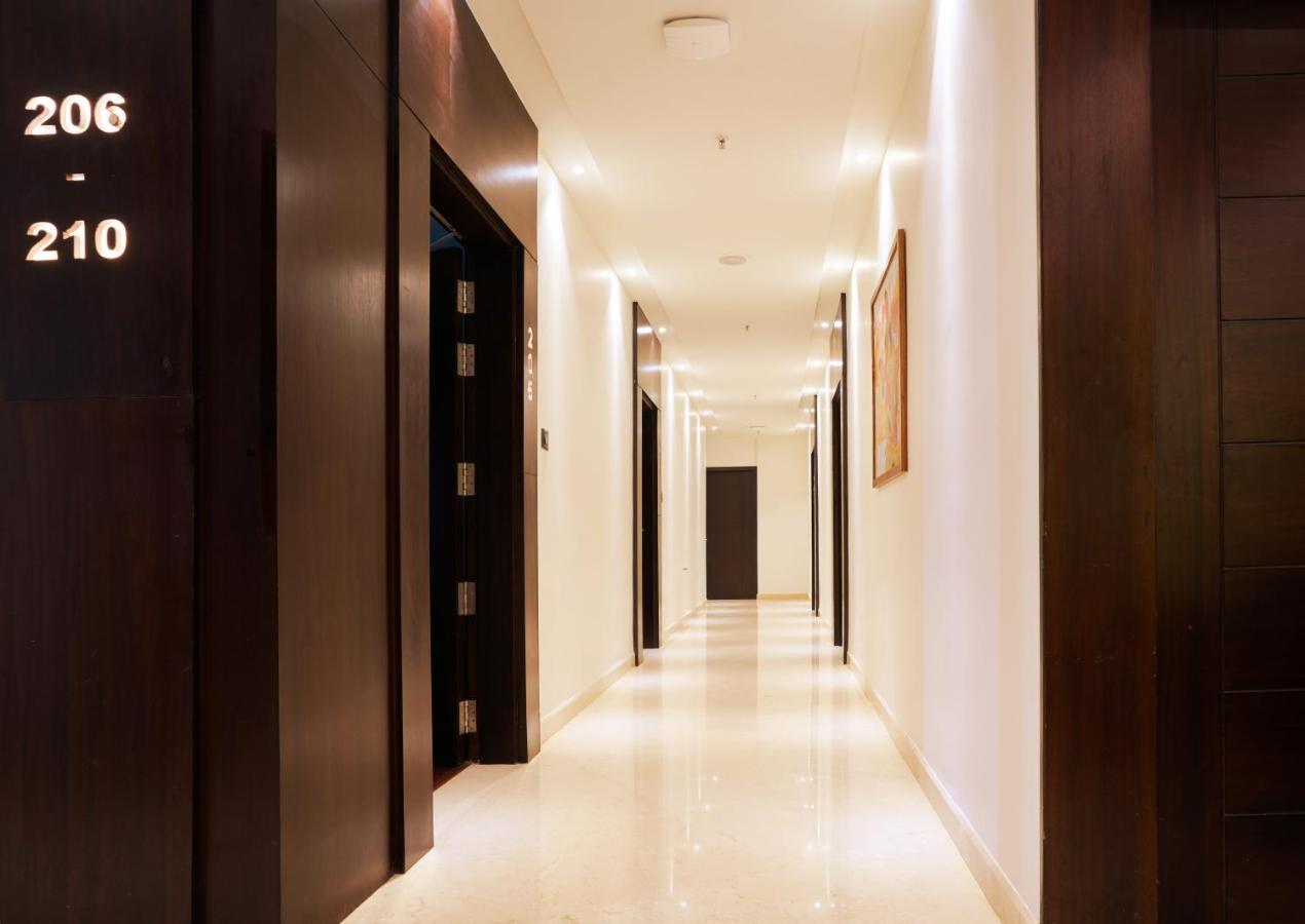 Visthara Hotel Bangalore Buitenkant foto